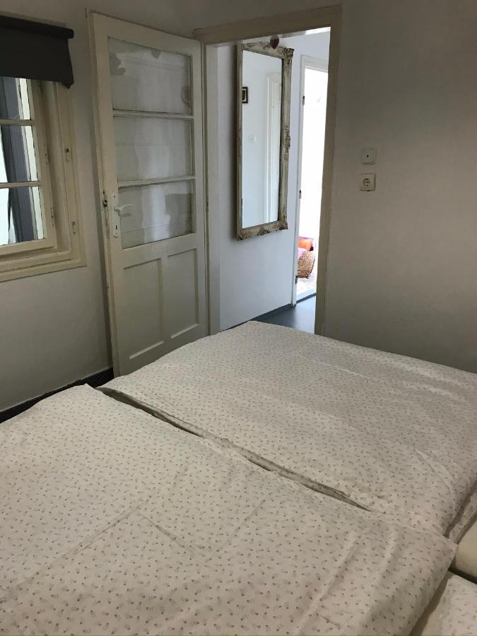 Retro Haz Pensionat Balatonszabadi Fürdőtelep Eksteriør billede